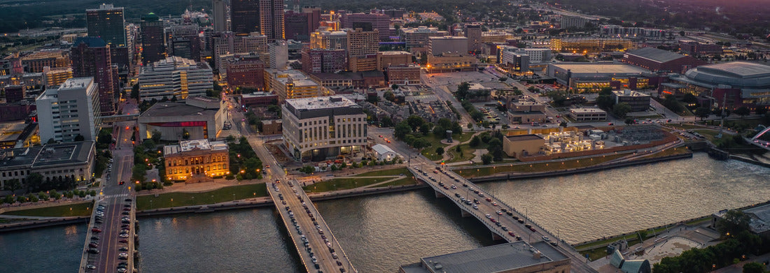 Noah Jigsaw Puzzle Des Moines, Iowa Skyline at Sunset panorama 1000 pieces