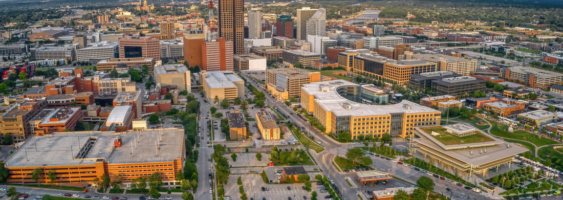 Noah Jigsaw Puzzle Des Moines, Iowa Skyline facing West panorama 1000 pieces
