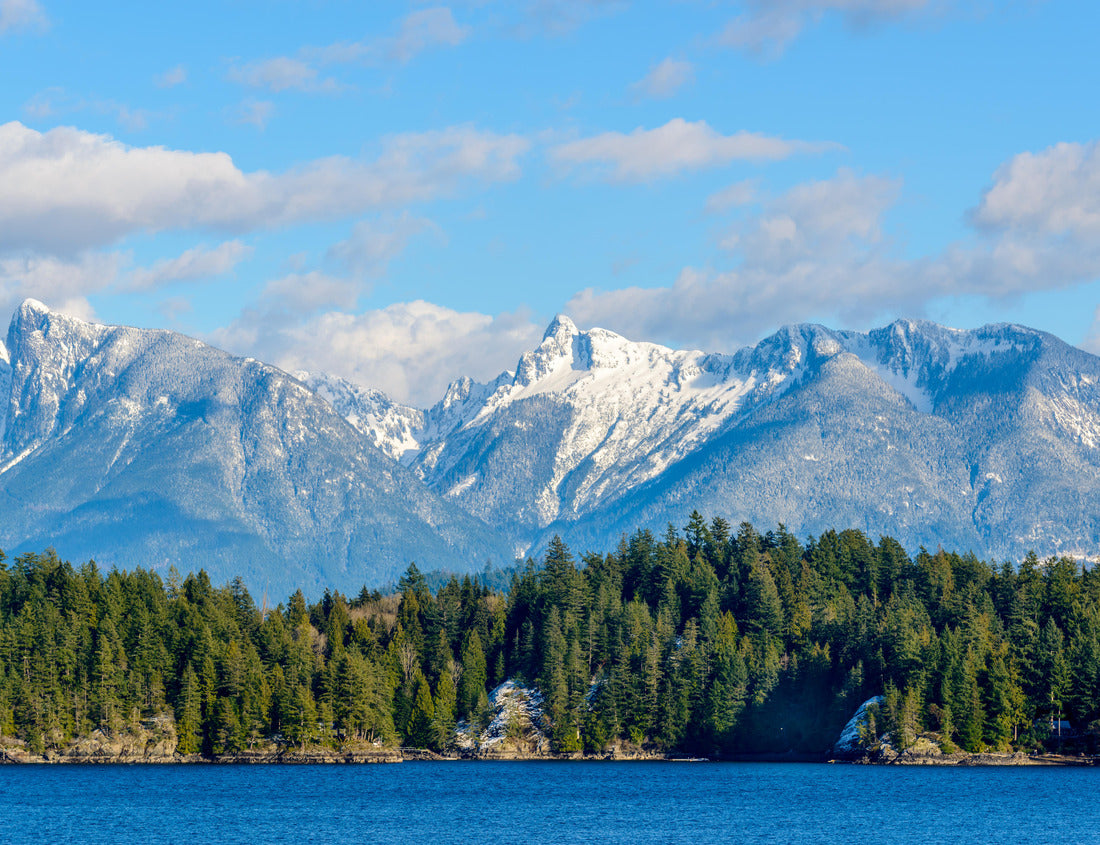 ImagiCan Jigsaw Puzzle View of the ocean, snow-capped mountains and rocks at Sechelt inlet in Vancouver 1000 pieces