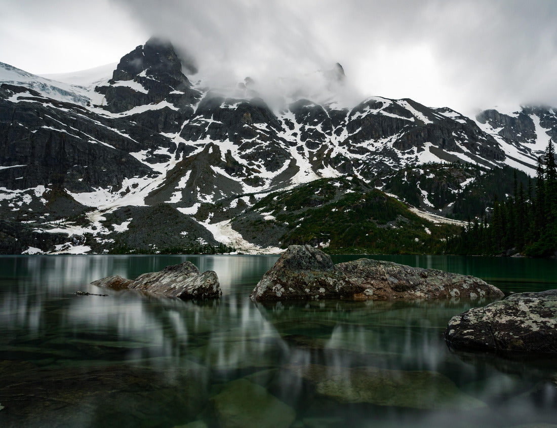 ImagiCan Jigsaw Puzzle Joffrey Lake Provincial Park in Canada 1000 pieces