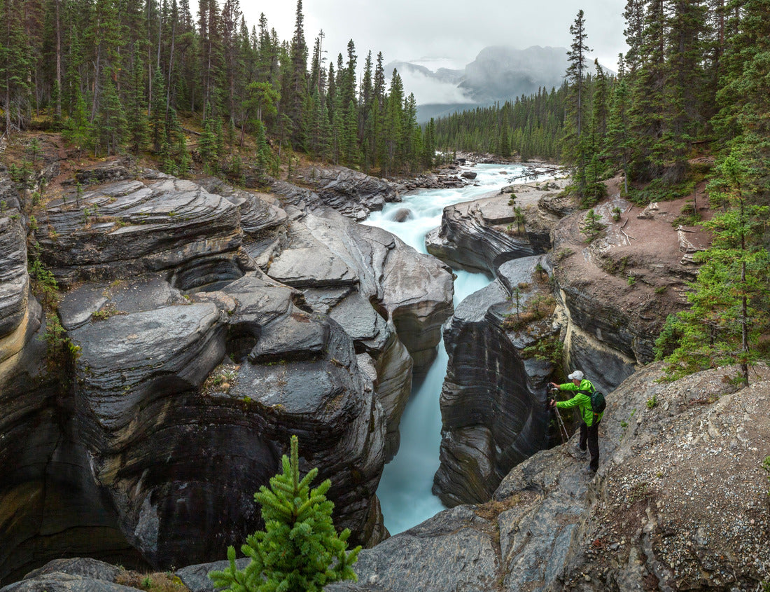 ImagiCan Jigsaw Puzzle Mistaya Canyon in Banff National Park, Mistaya River, Alberta, Canada 1000 pieces