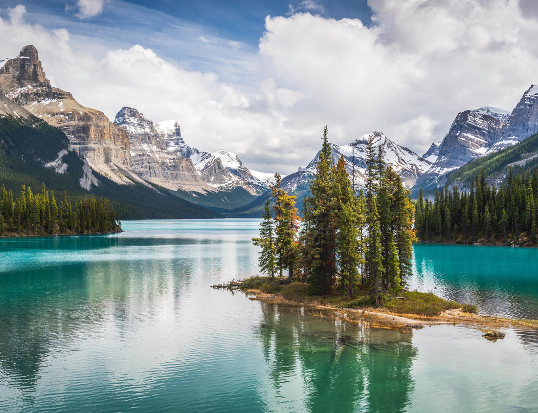 ImagiCan Jigsaw Puzzle The famous Spirit Island on Maligne Lake in Jasper National Park of Alberta, Canada 1000 pieces