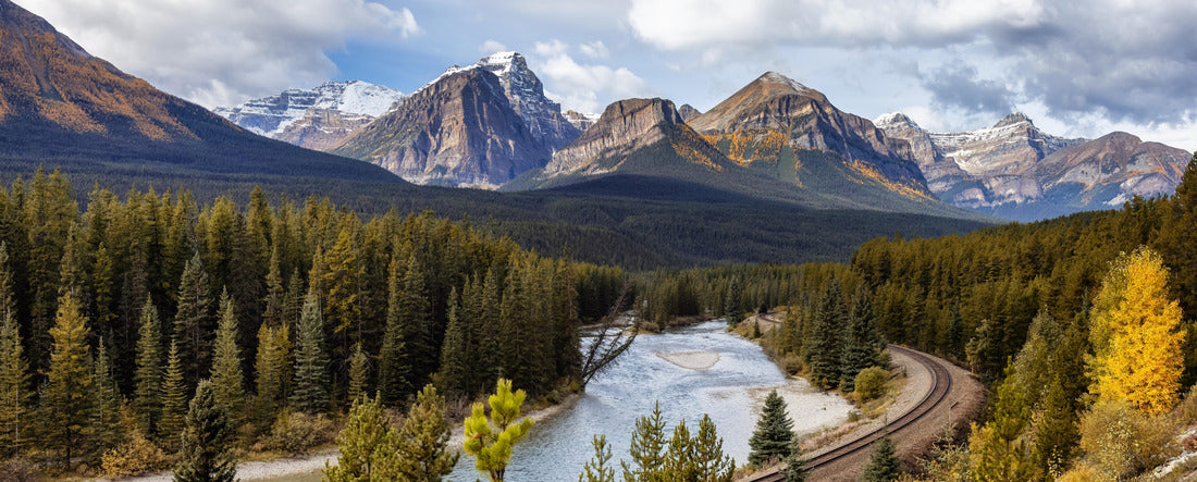 Canadian Rocky landscape, Lake Louise, Banff National Park, Alberta 2000pc Panoramic Puzzle