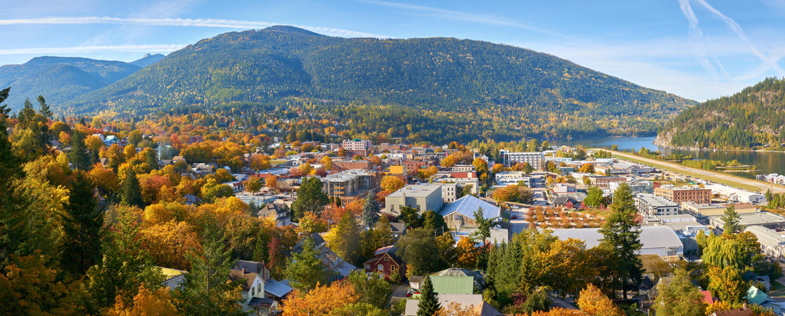 Nelson City BC Fall, Kootenay Lake in southern British Columbia 2000pc Panoramic Puzzle