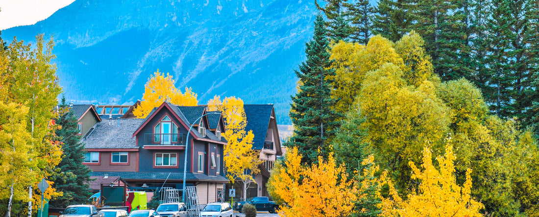 The streets of Canmore in the Canadian Rockies 2000pc Panoramic Puzzle