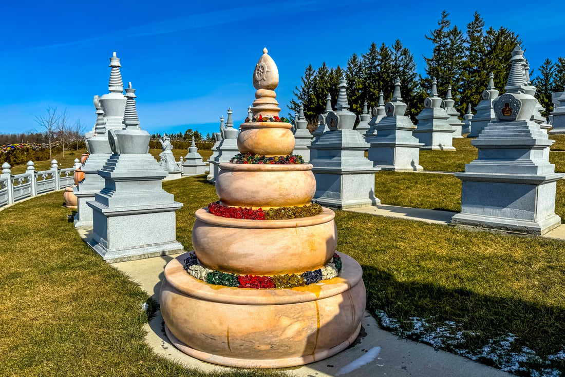 Tibetan stupa and shrine, Aurora, Ontario, Canada 2000pc Puzzle