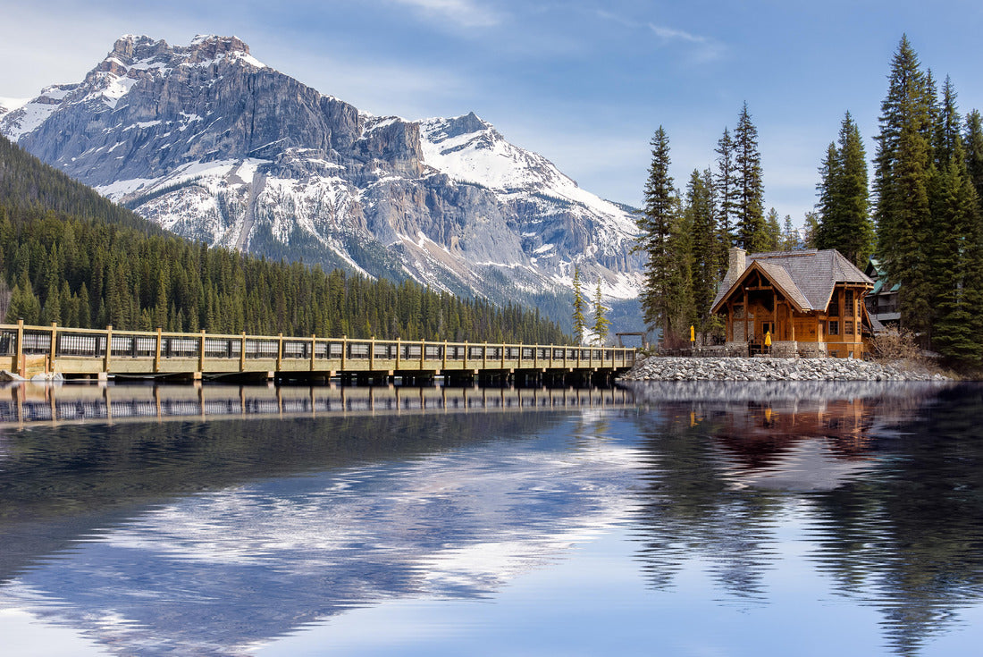 ImagiCan Jigsaw Puzzle Beautiful Emerald Lake in Field, British Columbia, Canada 2000 pieces