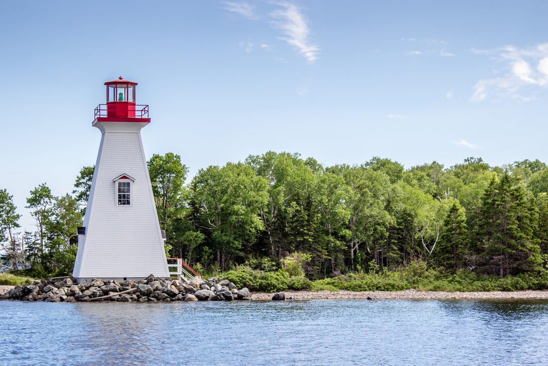 A lighthouse at Baddeck in Cape Breton, Nova Scotia, Canada 2000pc Puzzle
