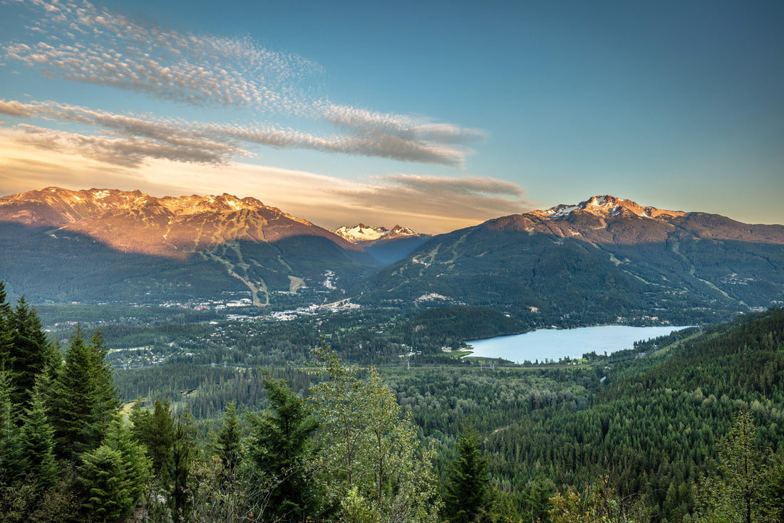 Spectacular view of Whistler and Blackcomb mountains and valley at sunset 2000pc Puzzle