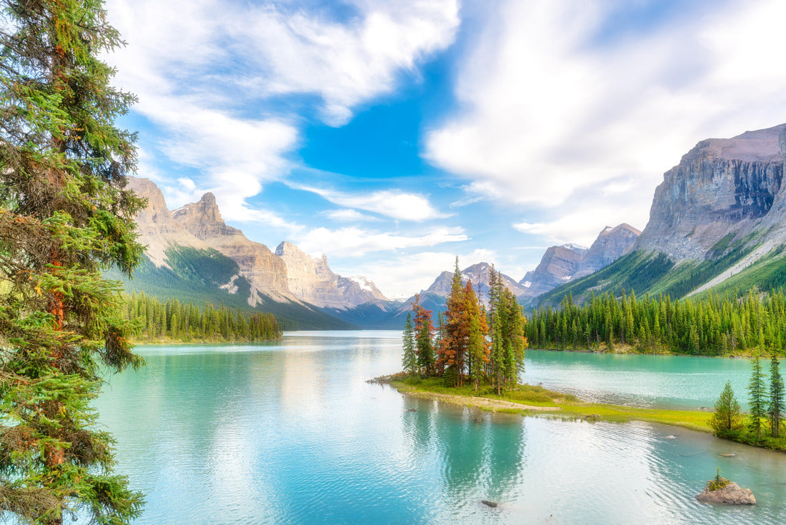 ImagiCan Jigsaw Puzzle Spirit Island, Maligne Lake, Jasper National Park, Canada. Idyllic landscape 2000 pieces
