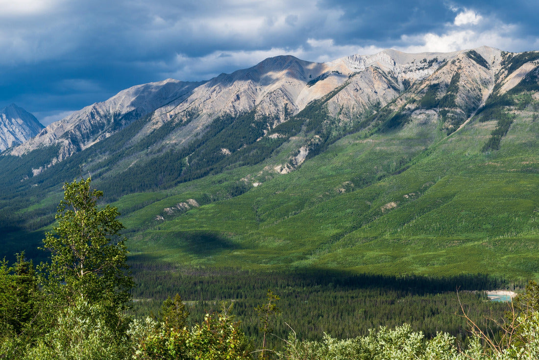 Beautiful view of Kootenay National Park on a stormy summer afternoon, Canada 2000pc Puzzle