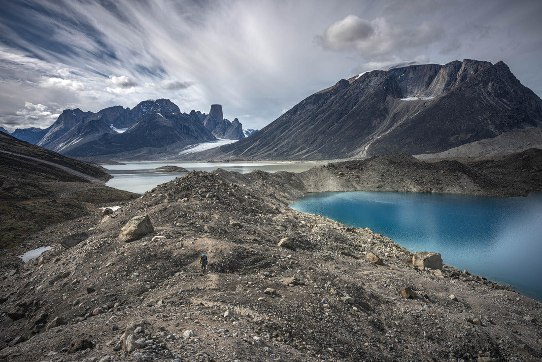 Summit Lake, Akshayuk Pass, Baffin Island with mountains on background, Nunavut 2000pc Puzzle