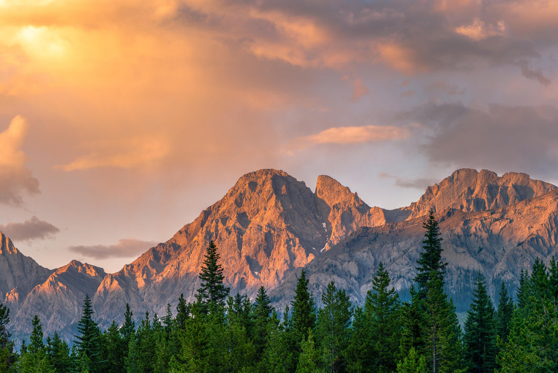 A mountains illuminated by the sunset in Kananaskis Country, Alberta 2000pc Puzzle