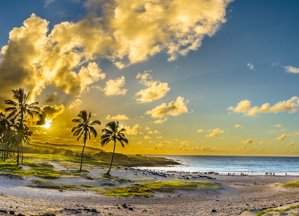 Anakena beach with its Ahu Nau Nau Moais, one of the most beautiful places on Easter Island and its Rapa Nui culture
