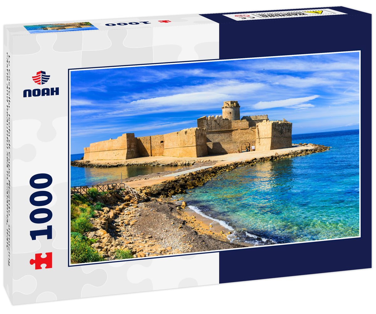 Le Castella. Isola di Capo Rizzuto - amazing castle and beautiful sea in Calabria, Italy