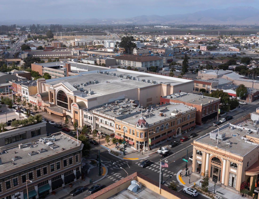 Noah Jigsaw Puzzle During a break in the fog, afternoon sunlight shines on the historic city center of downtown Salinas, California, USA 1000 pieces