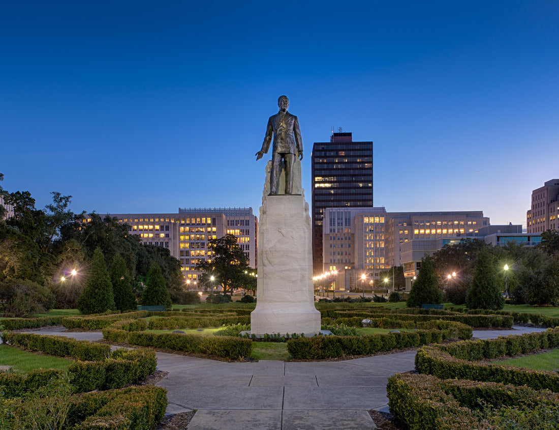 Noah Jigsaw Puzzle Statue and grave site of Huey Long on the grounds of the Louisiana State Capitol building at night in Baton Rouge, Louisiana 1000 pieces