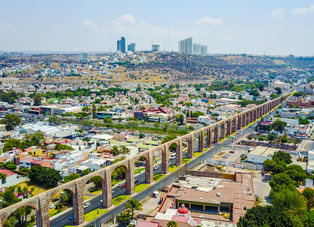 Aqueduct of Queretaro, this aqueduct is the symbol of the city of Queretaro and one of the largest aqueducts in Mexico
