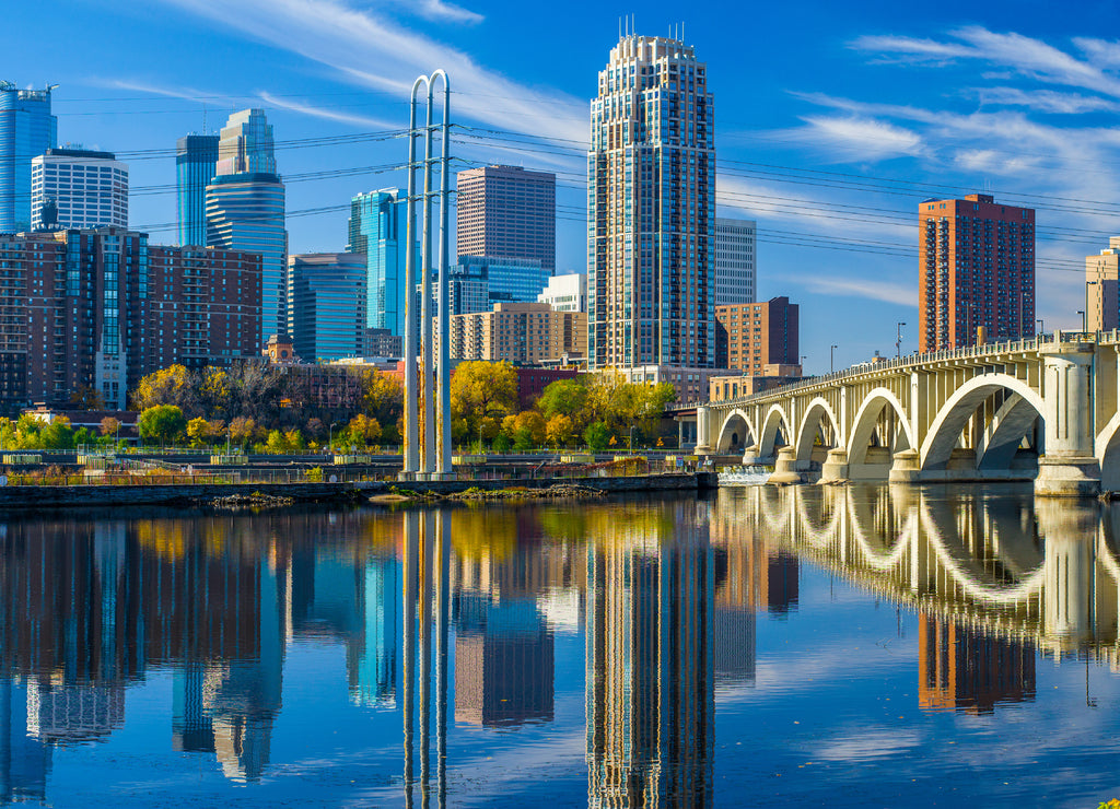 Minnesota, Minneapolis skyline, 3rd avenue stone arch bride