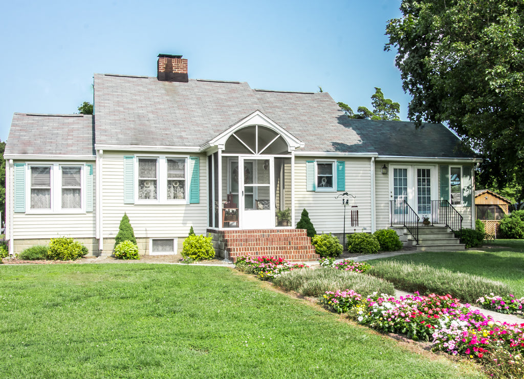 Colonial Family home south of Dover Delaware