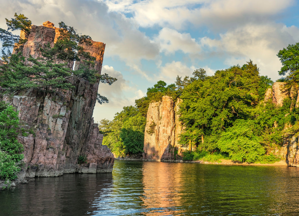 Colorful Palisades State Park in South Dakota - Split Rock Creek - near Sioux Falls