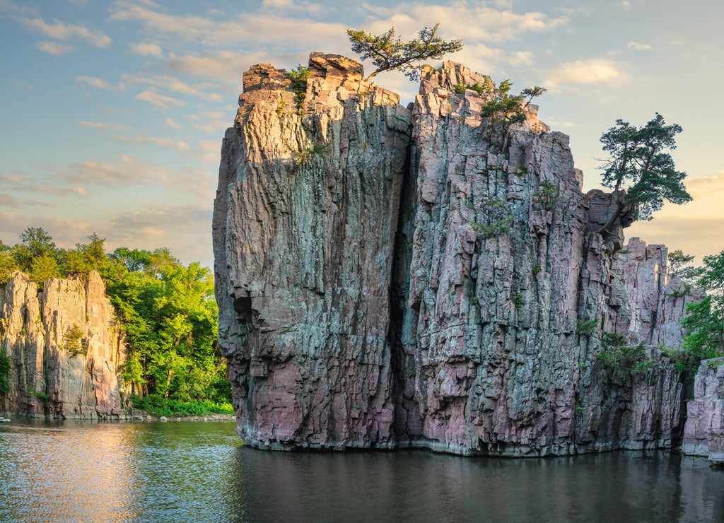 Beautiful Palisades State Park in South Dakota - Split Rock Creek - near Sioux Falls