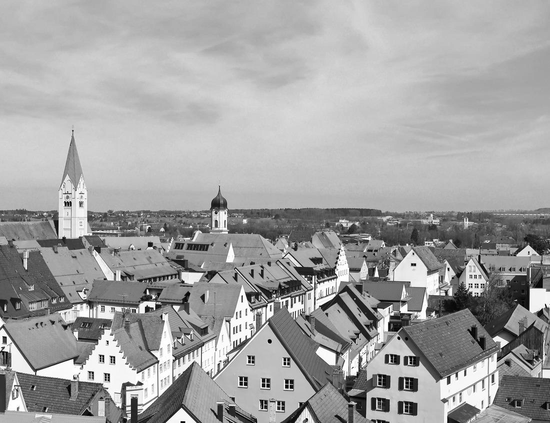 Noah Jigsaw Puzzle Nara, Japan at Koriyama Castle in the spring season in black white 1000 pieces