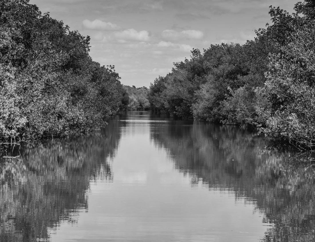 Noah Jigsaw Puzzle Lisbon, Portugal at Belem Tower on the Tagus River in black white 1000 pieces