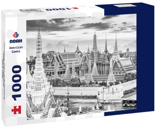 Noah Jigsaw Puzzle Chongqing, China at Hongyadong traditional district in black white 1000 pieces
