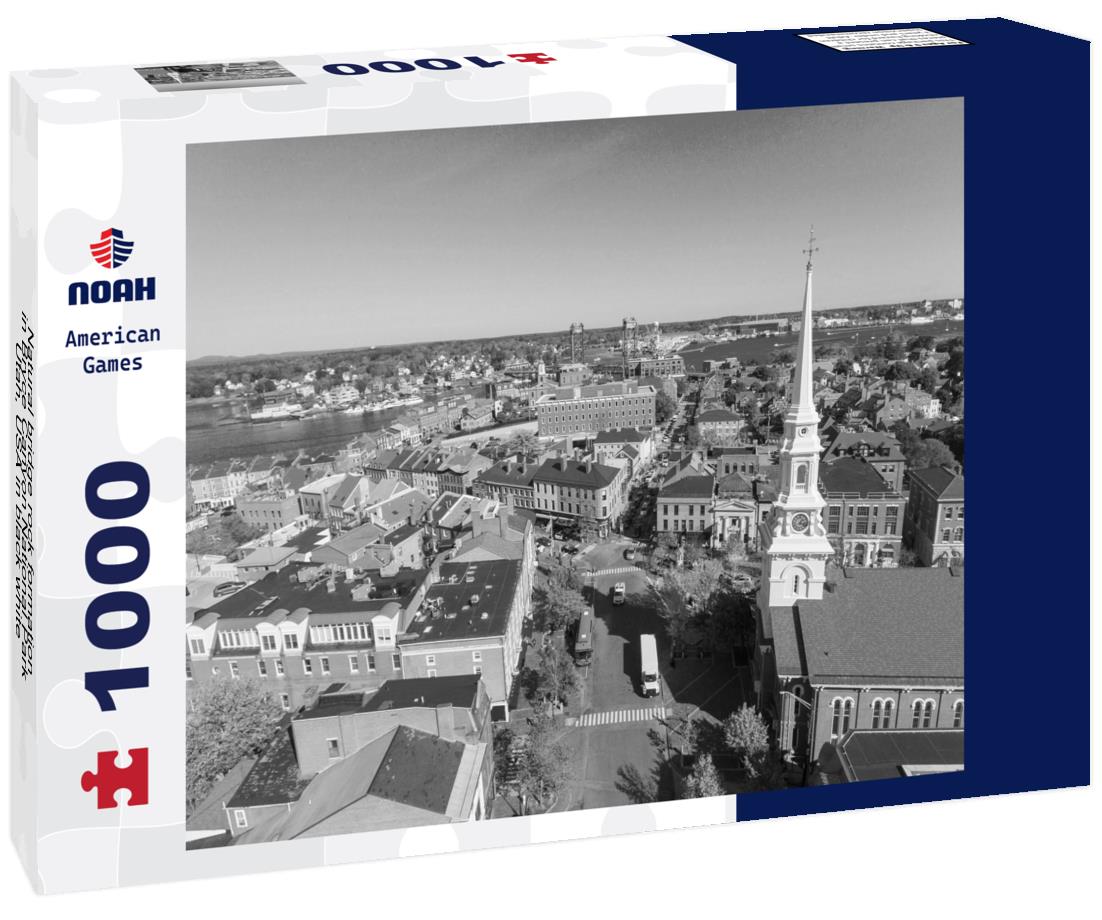 Noah Jigsaw Puzzle Natural bridge rock formation in Bryce Canyon National Park, Utah, USA in black white 1000 pieces