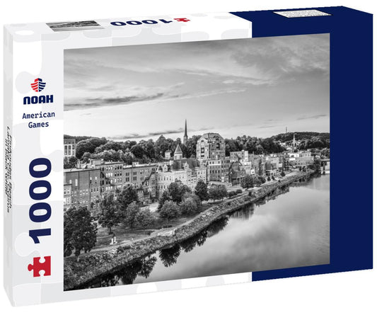 Noah Jigsaw Puzzle Finikoudes Beach - Larnaka City, Cyprus in black white 1000 pieces