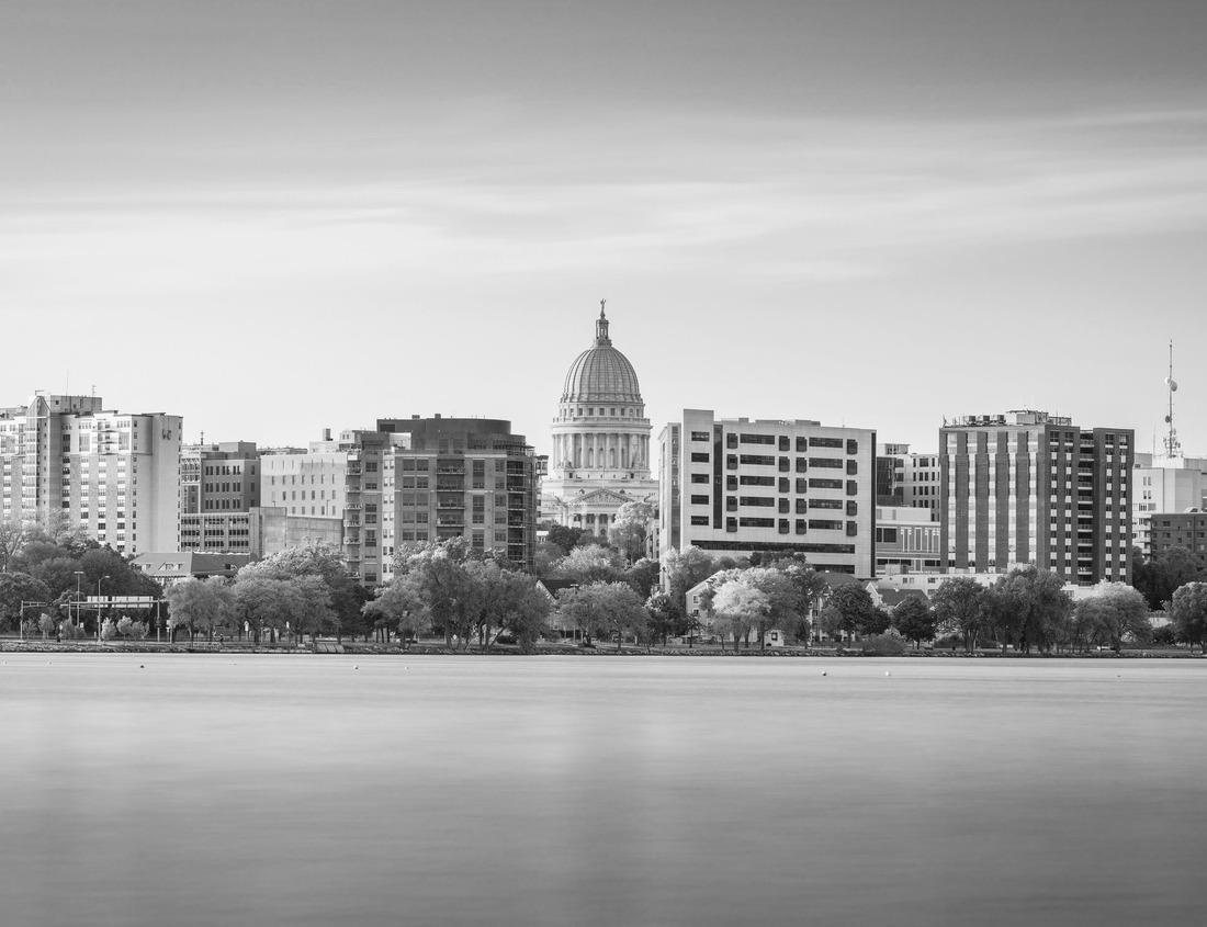 Noah Jigsaw Puzzle Kyoto, Japan in the Spring at Daikaku-ji Temple's pond in black white 1000 pieces