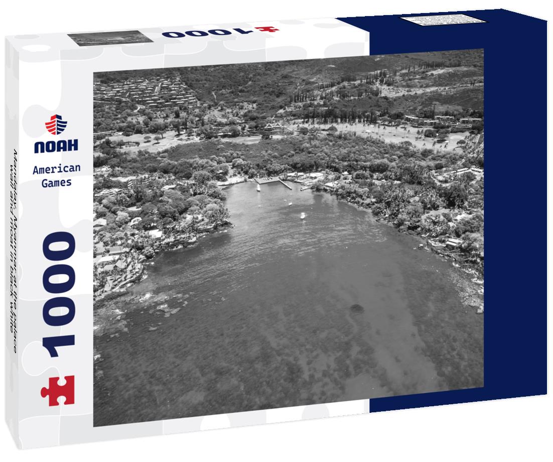 Noah Jigsaw Puzzle Mandalay, Myanmar at the palace wall and moat in black white 1000 pieces