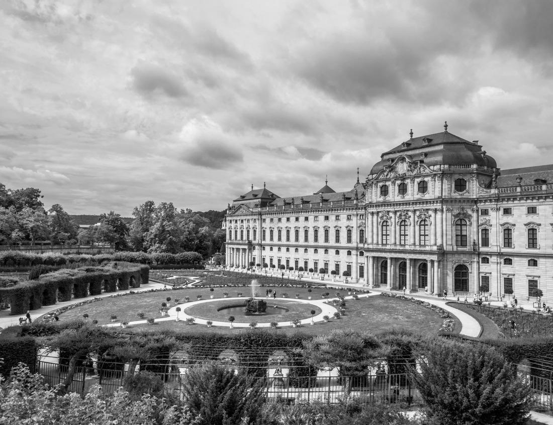 Noah Jigsaw Puzzle Nature Landscape of Yosemite National Park, California, USA.Yosemite National Park is in Sierra Nevada Area in black white 1000 pieces