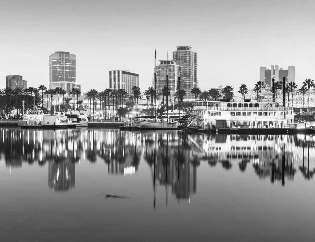 Noah Jigsaw Puzzle Beautiful landscape in southwestern Uganda, at the Bwindi Impenetrable Forest National Park, on the borders of Uganda, Congo and Rwanda. The Bwindi National Park is home to the mountain gorillas in black white 1000 pieces