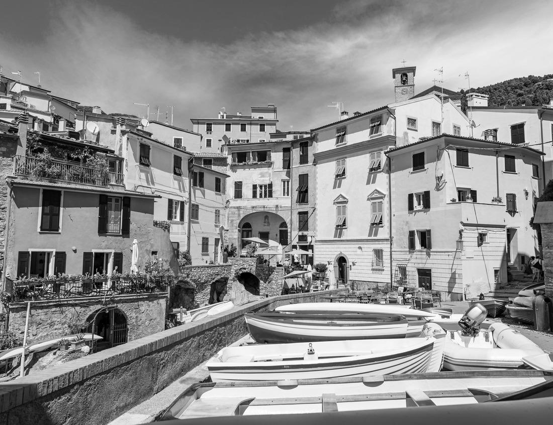 Noah Jigsaw Puzzle Basilica of the Annunciation, a Roman Catholic church in Nazareth, Israel in black white 1000 pieces