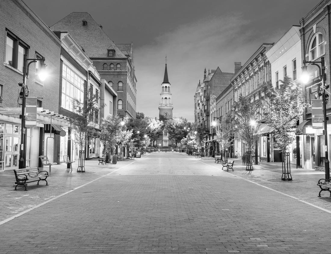 Noah Jigsaw Puzzle Jersey City and the Hudson River on a beautiful summer day in black white 1000 pieces