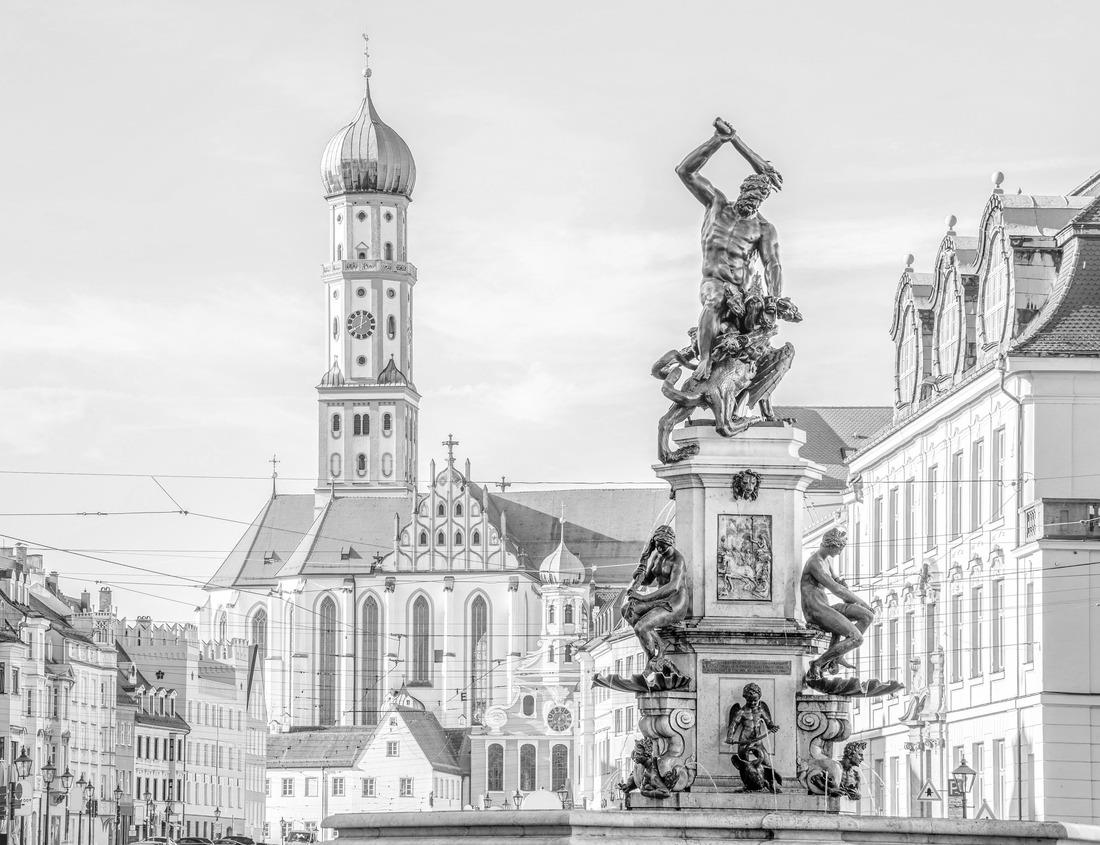 Noah Jigsaw Puzzle Denali is the highest mountain peak in North America, located in Alaska in black white 1000 pieces