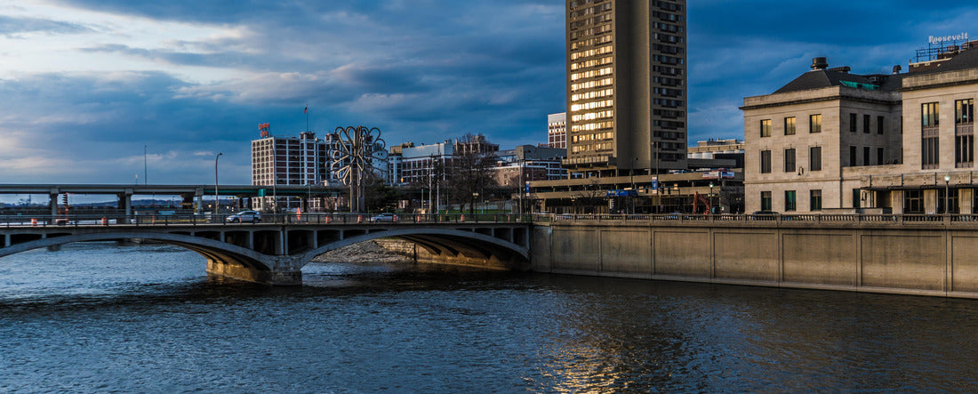 Noah Jigsaw Puzzle Cedar Rapids panorama 2000 pieces