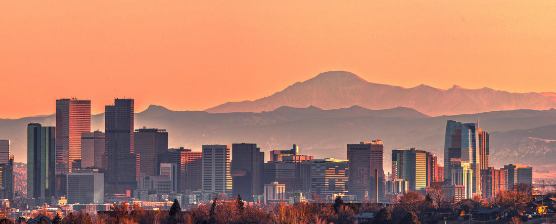 Denver skyline and the Pikes Peak at sunset 2000pc Panoramic Puzzle