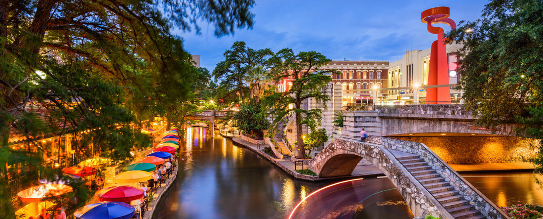 San Antonio, Texas, USA City by the river Walk 2000pc Panoramic Puzzle