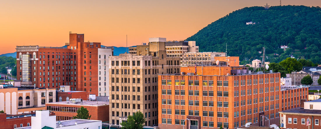 Roanoke, Virginia, USA downtown skyline at dusk 2000pc Panoramic Puzzle