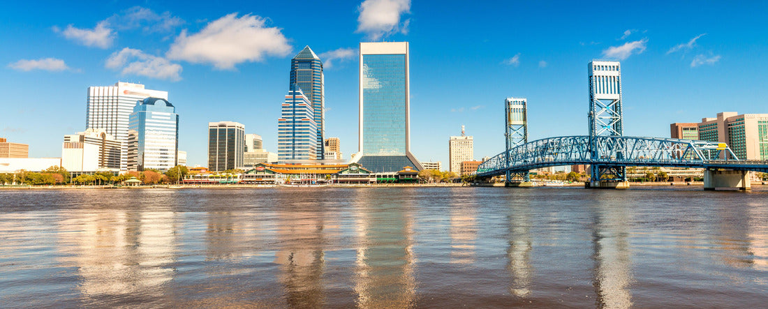 Skyline of Jacksonville against the sky, Florida 2000pc Panoramic Puzzle