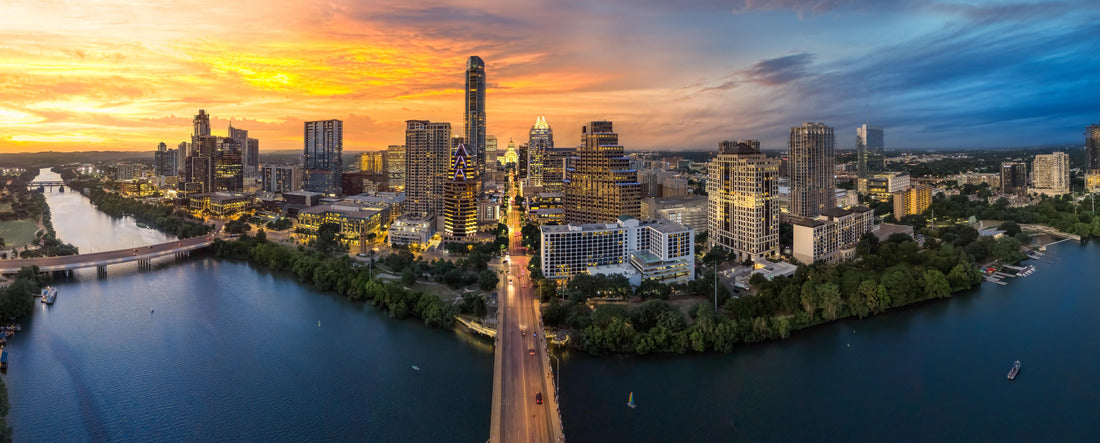 Downtown Austin Texas with capital and riverbank 2000pc Panoramic Puzzle