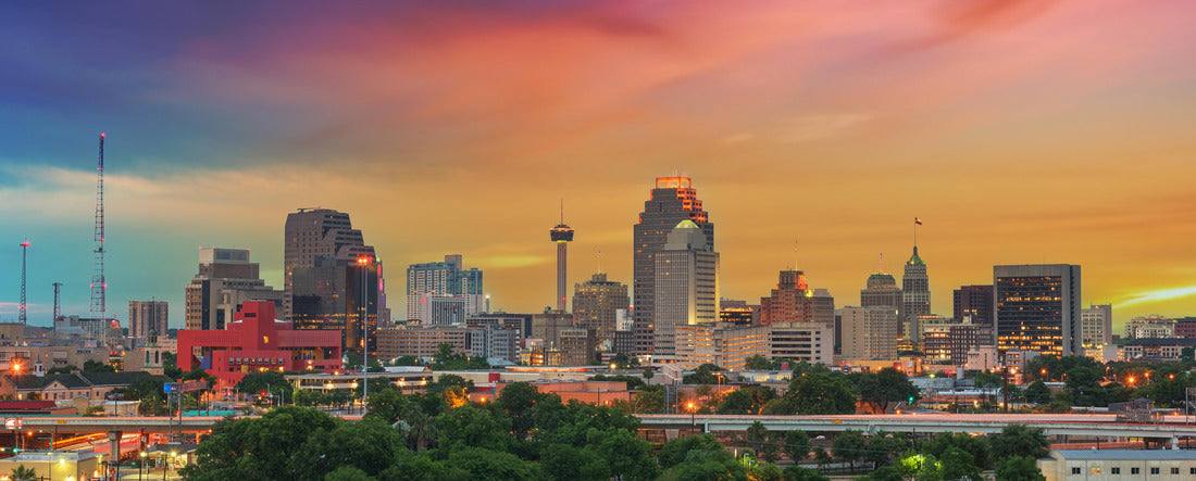 San Antonio, Texas, USA Downtown skyline at dusk 2000pc Panoramic Puzzle
