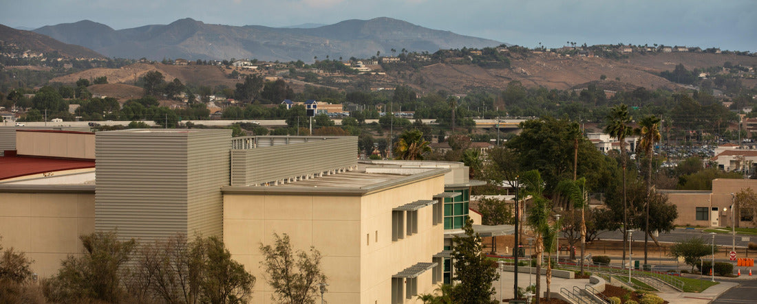 Afternoon view of downtown Norco, California, USA 2000pc Panoramic Puzzle