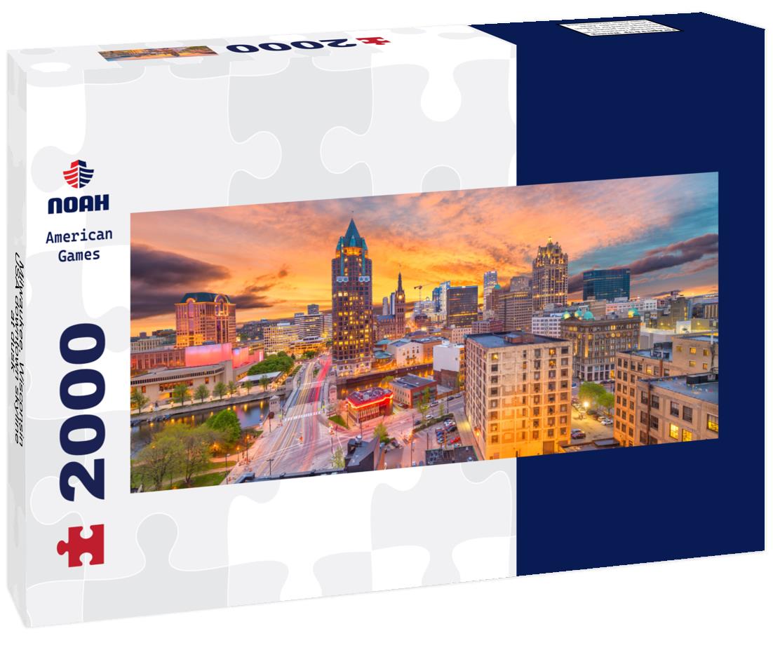 Milwaukee, Wisconsin, USA downtown skyline at dusk 2000pc Panoramic Puzzle