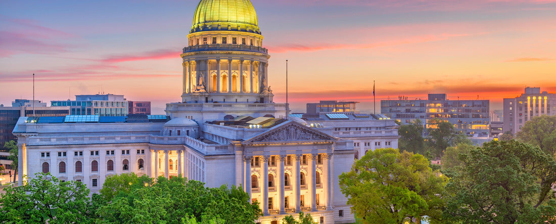 Madison, Wisconsin, USA state capitol building at dusk 2000pc Panoramic Puzzle