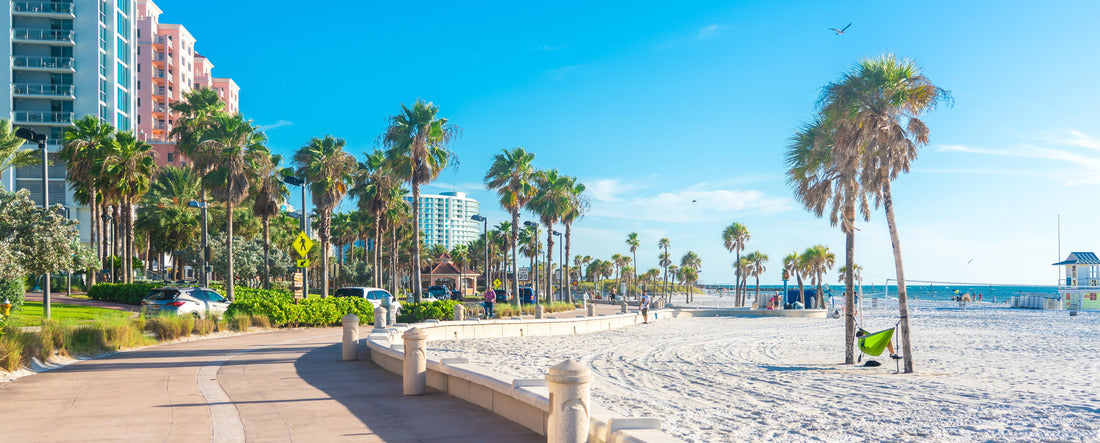 Clearwater beach with beautiful white sand in Florida USA 2000pc Panoramic Puzzle