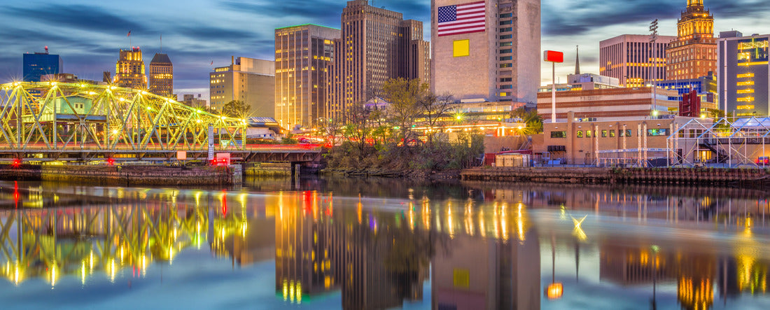 Newark, New Jersey, USA skyline on the Passaic River at dusk 2000pc Panoramic Puzzle